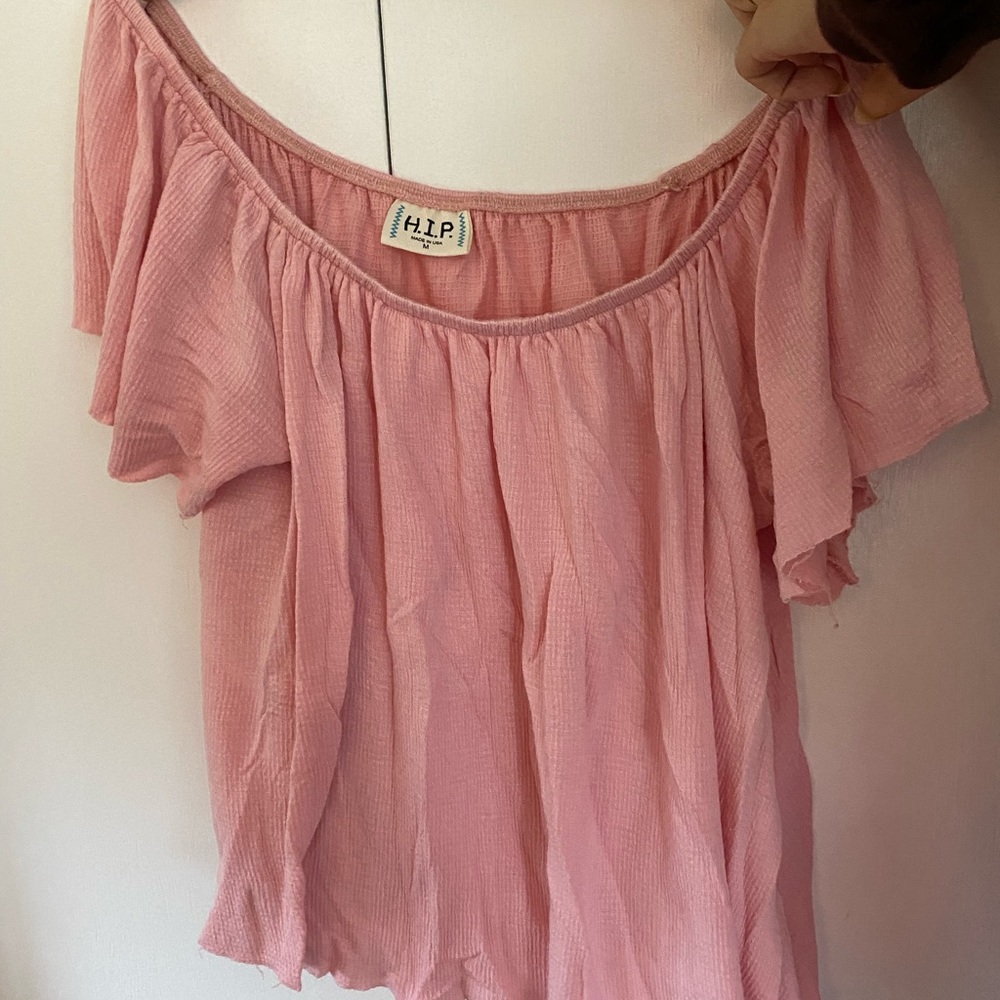 Very comfy and stretchy pink summer top